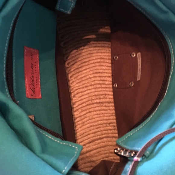 Amazing Turquoise Bag - Picture 3 of 7